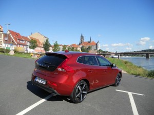 Der neue Volvo V40 in Rot