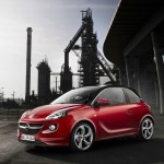 Opel Adam in Rot (Standaufnahme)