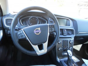 Das Cockpit des Volvo V40
