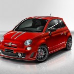 Roter Abarth 695 Tributo Ferrari in der Frontansicht