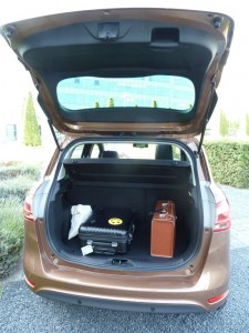 Viel Platz fürs Gepäck im Ford B-Max