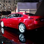 Der neue Mazda6 in der Seiten- Heckansicht