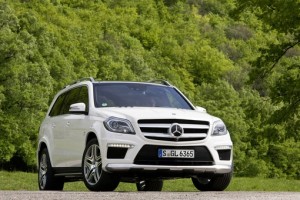 Der neue Mercedes-Benz GL 63 AMG in Weiss