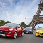 Der neue Opel Adam in Blau, Geld und Rot