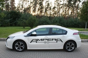 Die Seitenpartie des Opel Ampera