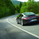 Porsche 911 Carrera 4 in der Heckansicht