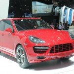 Porsche präsentiert in Russland roten Cayenne GTS