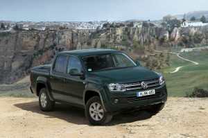 Volkswagen Amarok in schwarz (Standaufnahme)