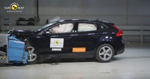 Der Volvo V40 beim Crashtest von EuroNCAP
