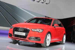 Roter Audi A3 2013 auf der Paris Motor Show 2012