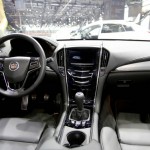 Der Innenraum des Cadillac ATS - Cockpit, Armaturenbrett, Mittelkonsole