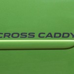 Die Lackfarbe Viperngrün am VW Cross Caddy