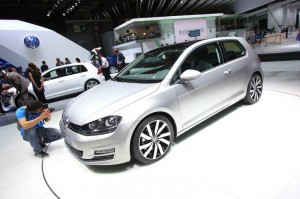 Volkswagen präsentiert seinen neuen Golf 7 auf der Messe Paris