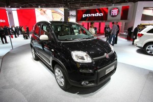 Fiat Panda 4x4 in schwarz auf der Paris Motor Show 2012