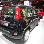 Schwarzer Fiat Panda 4x4 auf dem Pariser Autosalon 2012