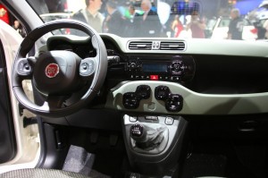 Der Innenraum des Fiat Panda Natural Power 2013