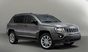 Jeep Compass in der Front- Seitenansicht