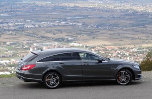 Mercedes CLS 63 AMG Shooting Brake in der Seitenansicht