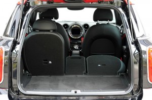 Umgeklappte Sitzlehnen des Mini Countryman John Cooper Works