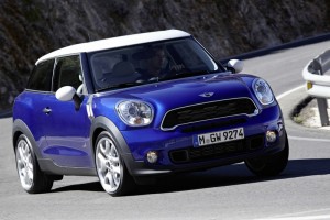 Die Frontpartie des 2013 Mini Paceman