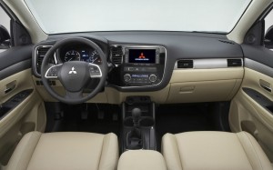 Das Interieur des Mitsubishi Outlander Modell 2012