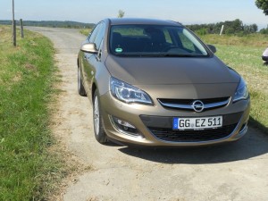 Opel Astra Limousine von vorne