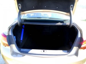 Der Kofferraum der neuen Opel Astra Limousine