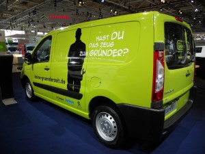 Die Heckpartie des Peugeot Expert Gründerautos