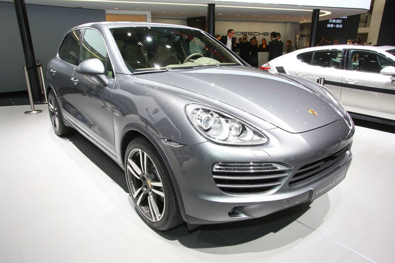 Porsche Cayenne S Diesel auf dem Pariser Autosalon 2012
