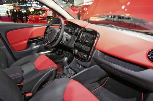 Der Innenraum des neuen Renault Clio - Mittelkonsole, Armaturenbrett