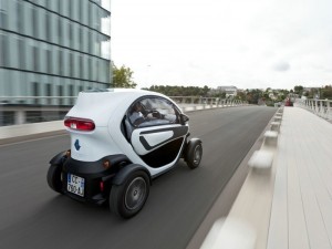 Renault bietet den Twizy jetzt auch mit Seitenscheiben an