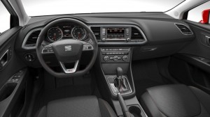 Armaturenbrett, Lenkrad, Navi des Seat Leon