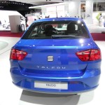 Seat Toledo in Blau in der Heckansicht
