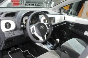 Der Innenraum des Toyota Yaris Trend