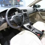 Das Innenraum - Interieur des Volkswagen Golf 7