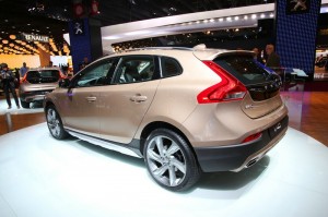 Volvo präsentiert auf dem Pariser Autosalon 2012 den V40 Cross Country