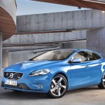 Der neue Volvo V40 R-Design in Blau