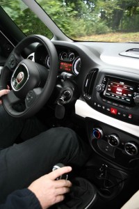 Cockpit, Mittelkonsole des Fiat 500L