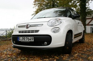 Fiat 500L in Weiss (Front, Kühlergrill)