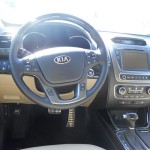 Das Cockpit des Kia Sorento Modelljahr 2013