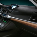 Die Mittelkonsole und Navi des Lexus Ct200h Executive Line
