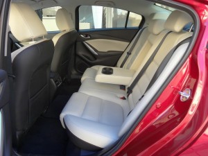 Die hinteren Sitze des Mazda6 2012