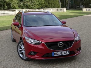 Die Frontpartie des Mazda6 als Kombi in der dritten Generation