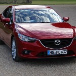 Der neue Mazda6 in Rot als Limousine
