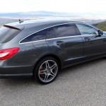 Der neue Mercedes-Benz CLS 63 AMG Shooting Brake in der Heck- Seitenansicht