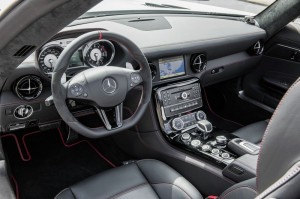 Das Armaturenbrett des Mercedes-Benz SLS AMG GT
