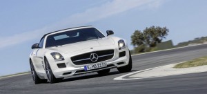 Der Mercedes SLS AMG GT auf der Rennstrecke