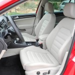 Der Innenraum des VW Golf 7 Modelljahr 2013