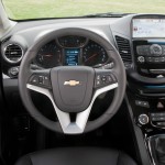 Das Cockpit des Chevrolet Orlando Modell 2013