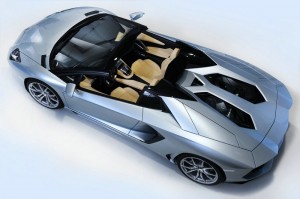 Der Innenraum des Lamborghini Aventador LP 700-4 Roadster
